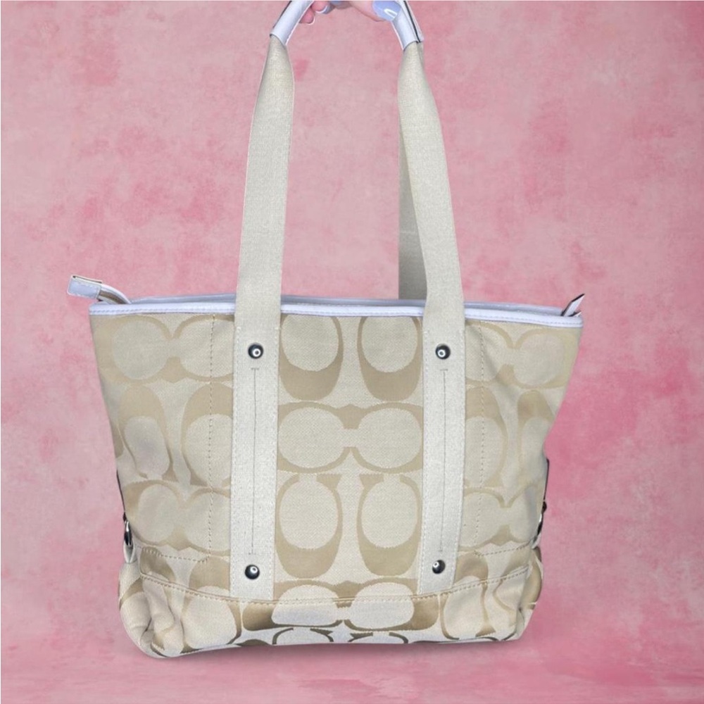Coach Vintage 2000s Kyra Daisy Signature Tote/ Crossbody- Tan/ White - Picture 4 of 8